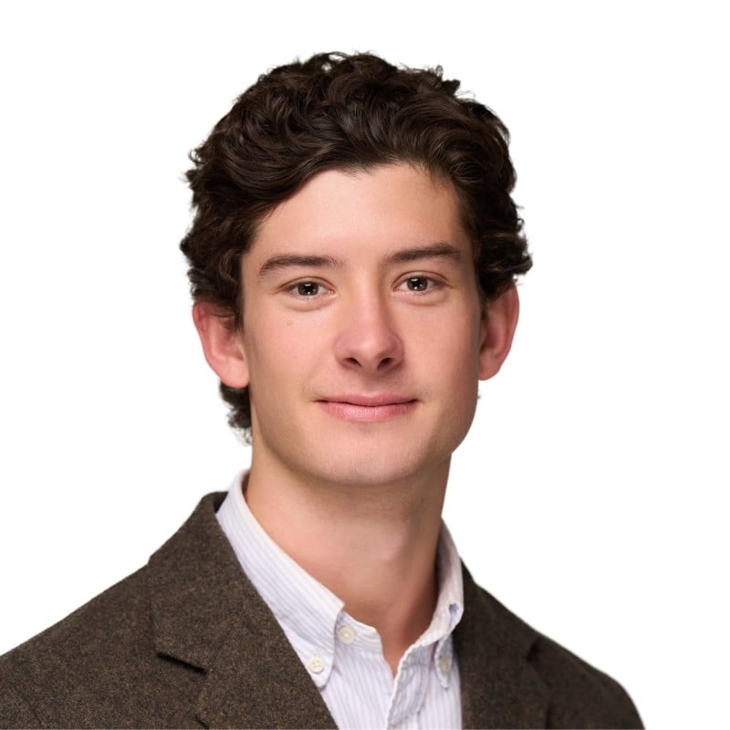 Oliver Snow's headshot