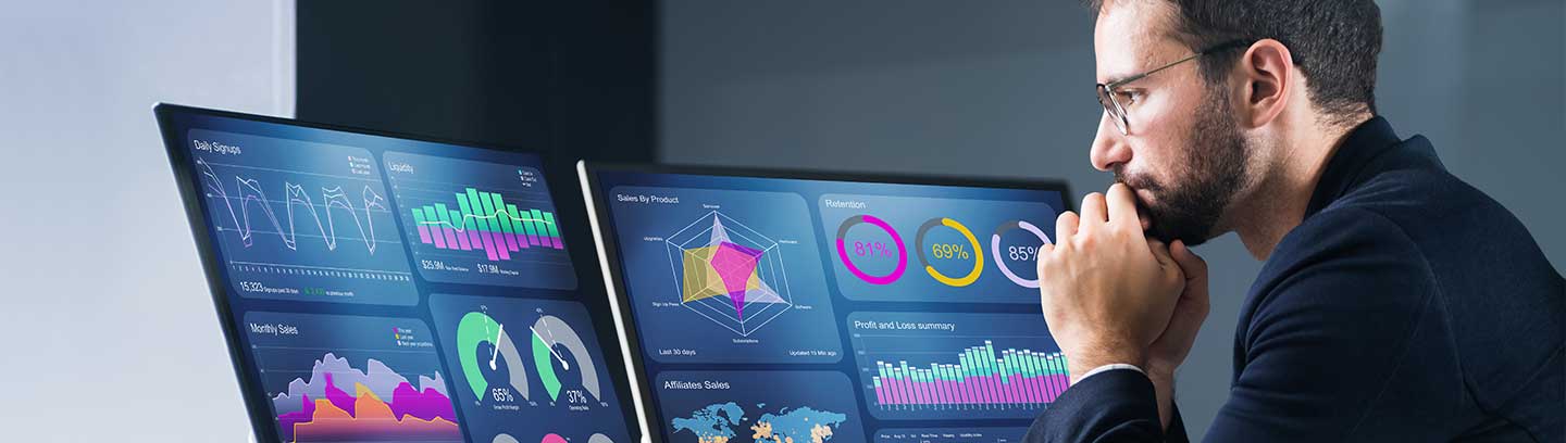 Data Analyst Using Data Analytics KPI Dashboard